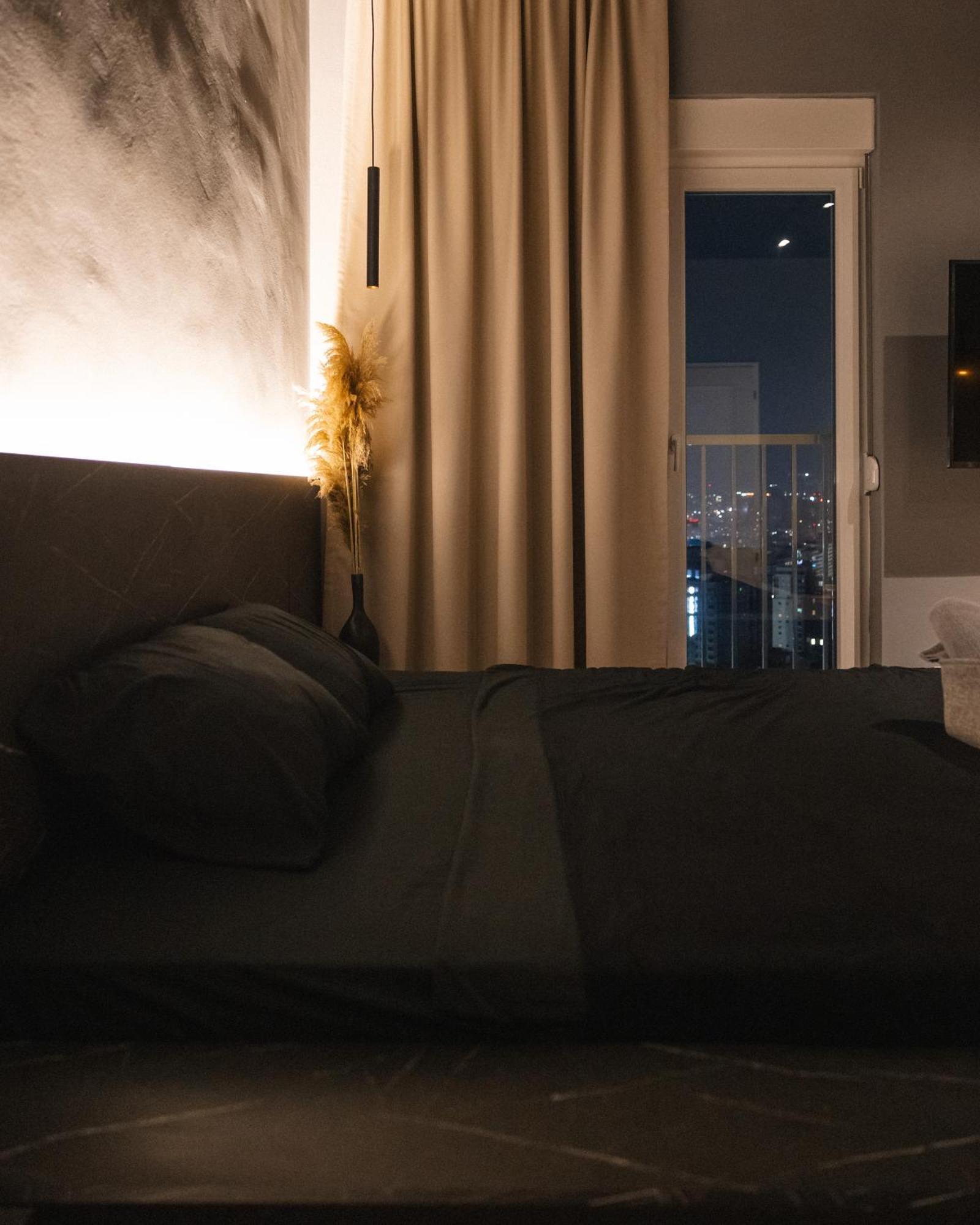Etern Apart Hotel 프리슈티나 외부 사진